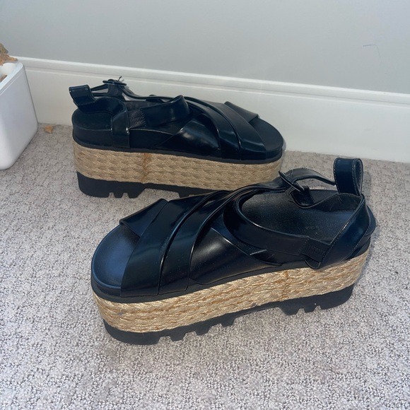 Simone Rocha Vinyl Platform Sandals - Picture 5 of 6